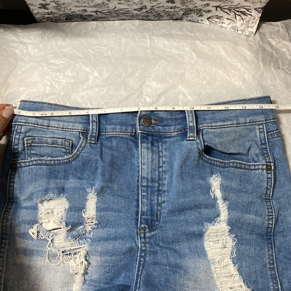 💚 Buffalo | Distressed High rise  Blue Denim Shorts - 29 - Picture 8 of 11
